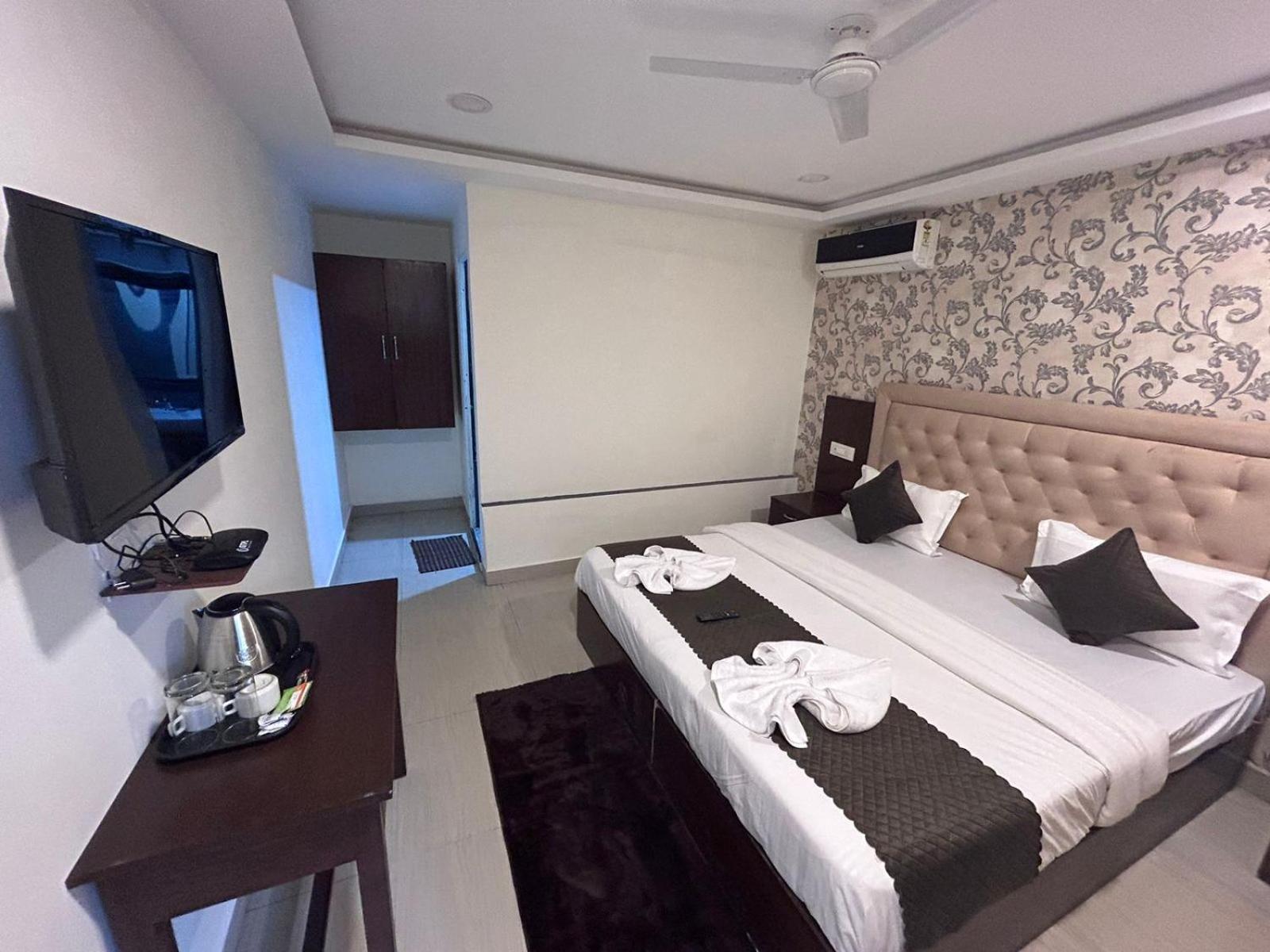 Arabian Sea Beach Resort Morjim Eksteriør bilde