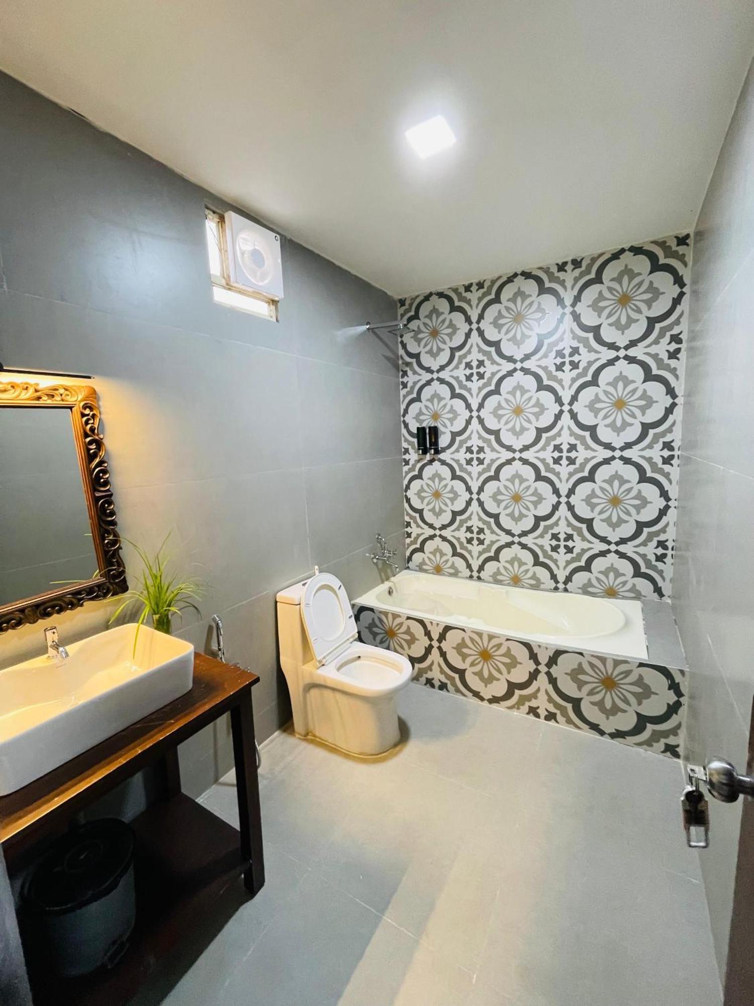 Arabian Sea Beach Resort Morjim Eksteriør bilde